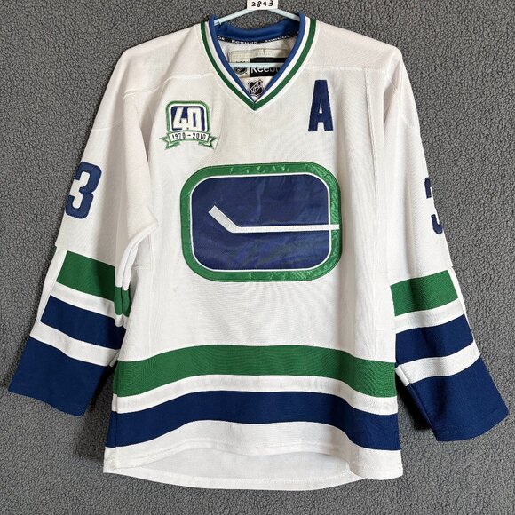 Reebok Henrik Sedin #33 Vancouver Canucks NHL Hockey Jersey - Men's Size 50 - Picture 1 of 7